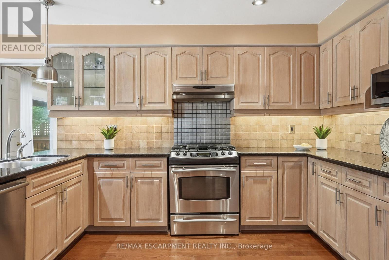 4129 Millcroft Park Drive, Burlington, ON