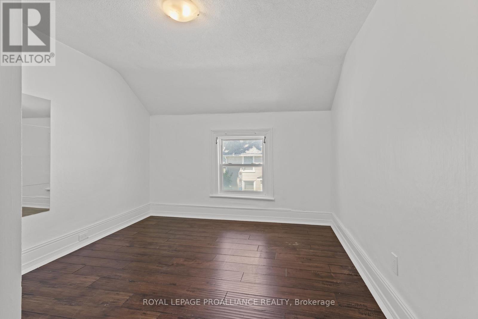 99 Chatham Street, Kingston (East Of Sir John A. Blvd), ON
