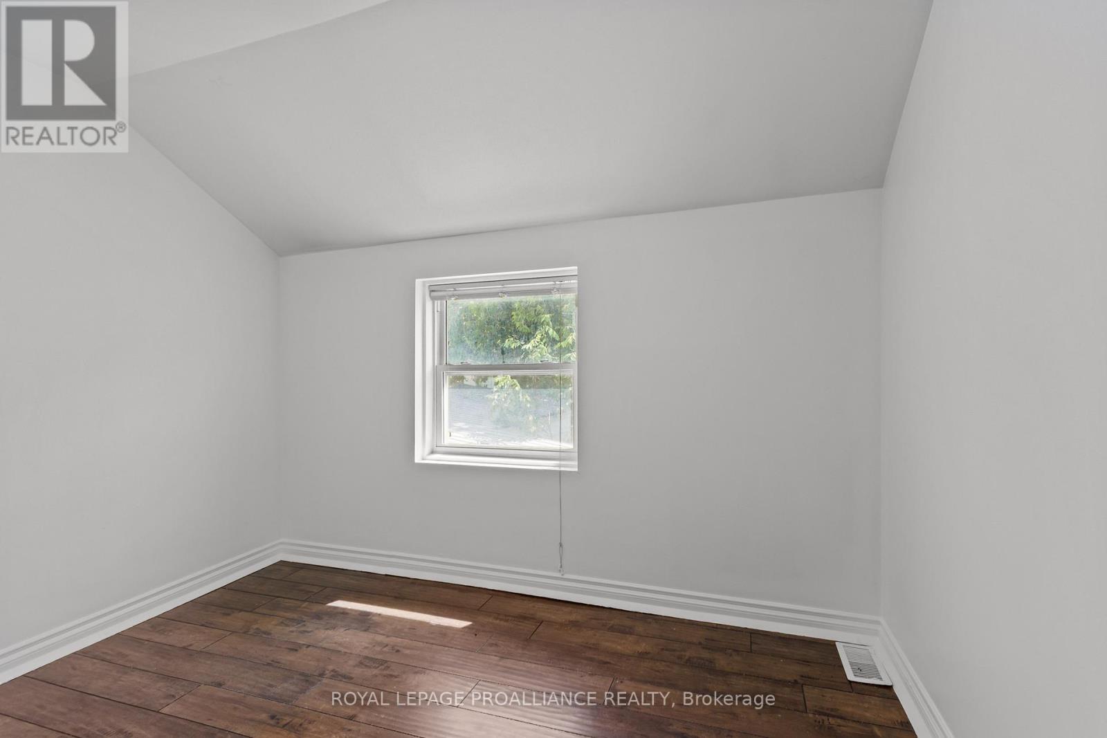 99 Chatham Street, Kingston (East Of Sir John A. Blvd), ON