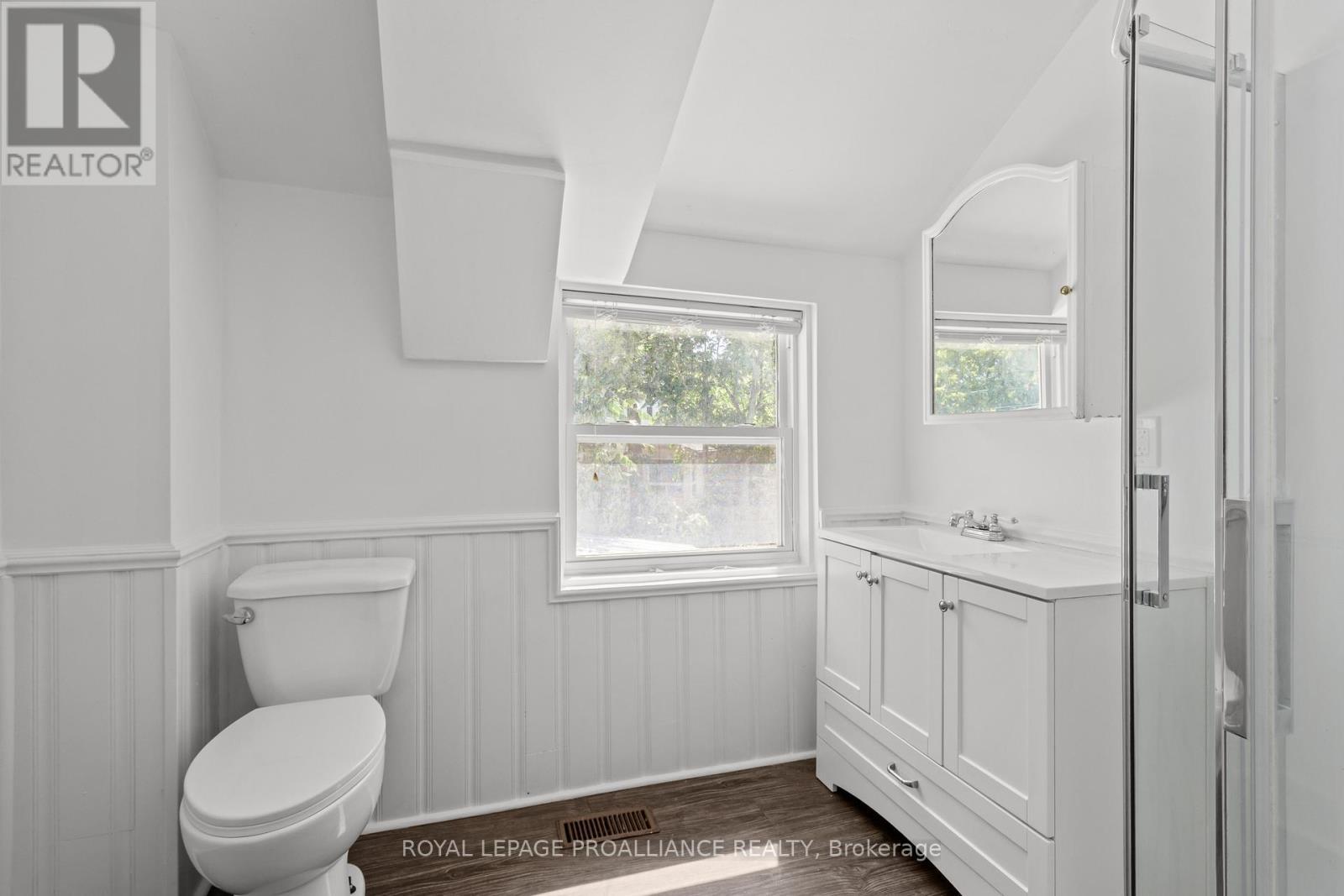 99 Chatham Street, Kingston (East Of Sir John A. Blvd), ON