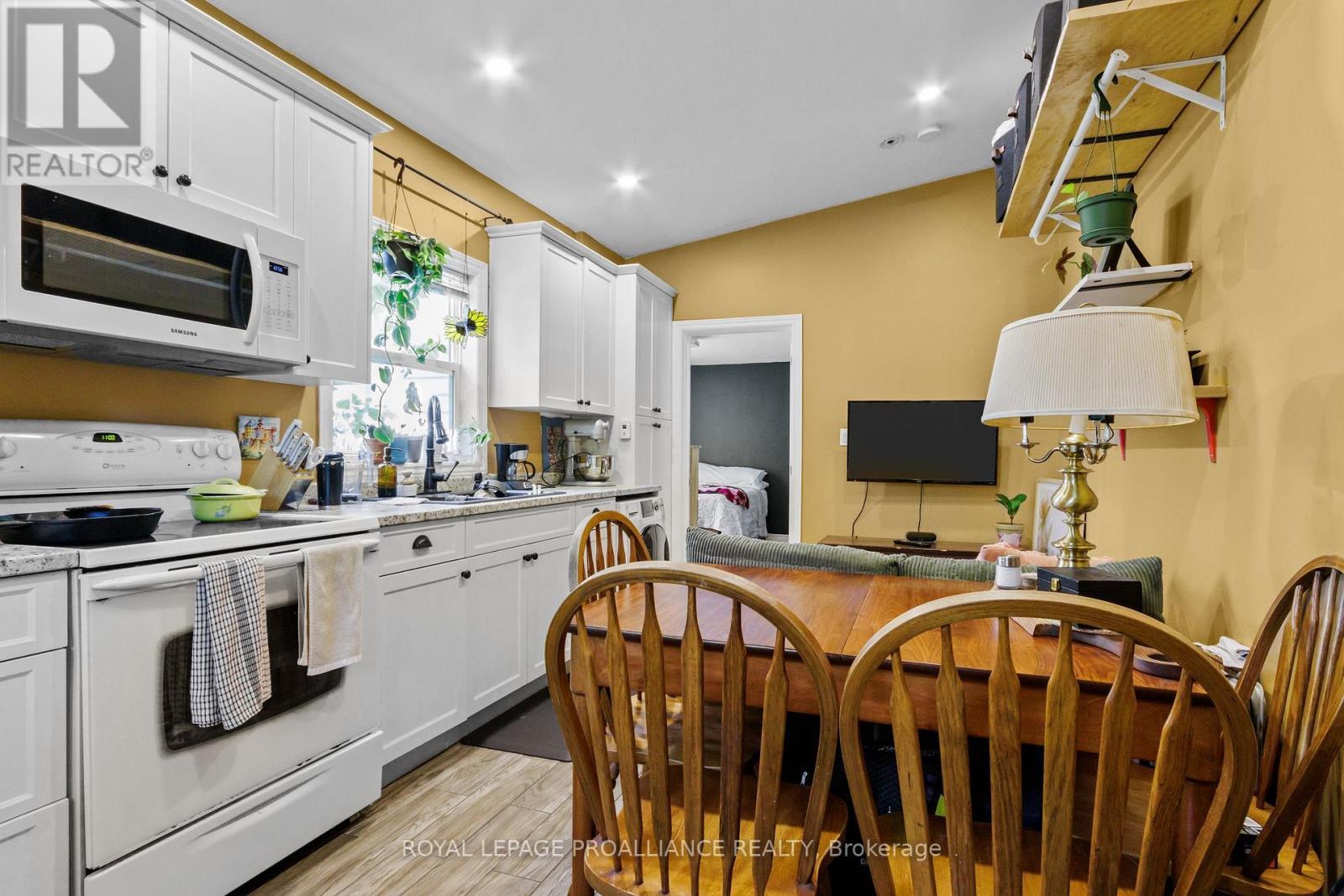 Unit 2 - Kitchen Dining area - 99 Chatham Street, Kingston (East Of Sir John A. Blvd), ON