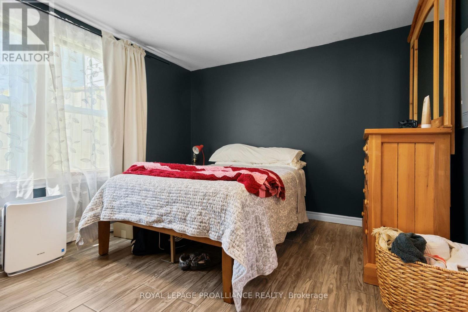 Unit 2 - Bedroom - 99 Chatham Street, Kingston (East Of Sir John A. Blvd), ON