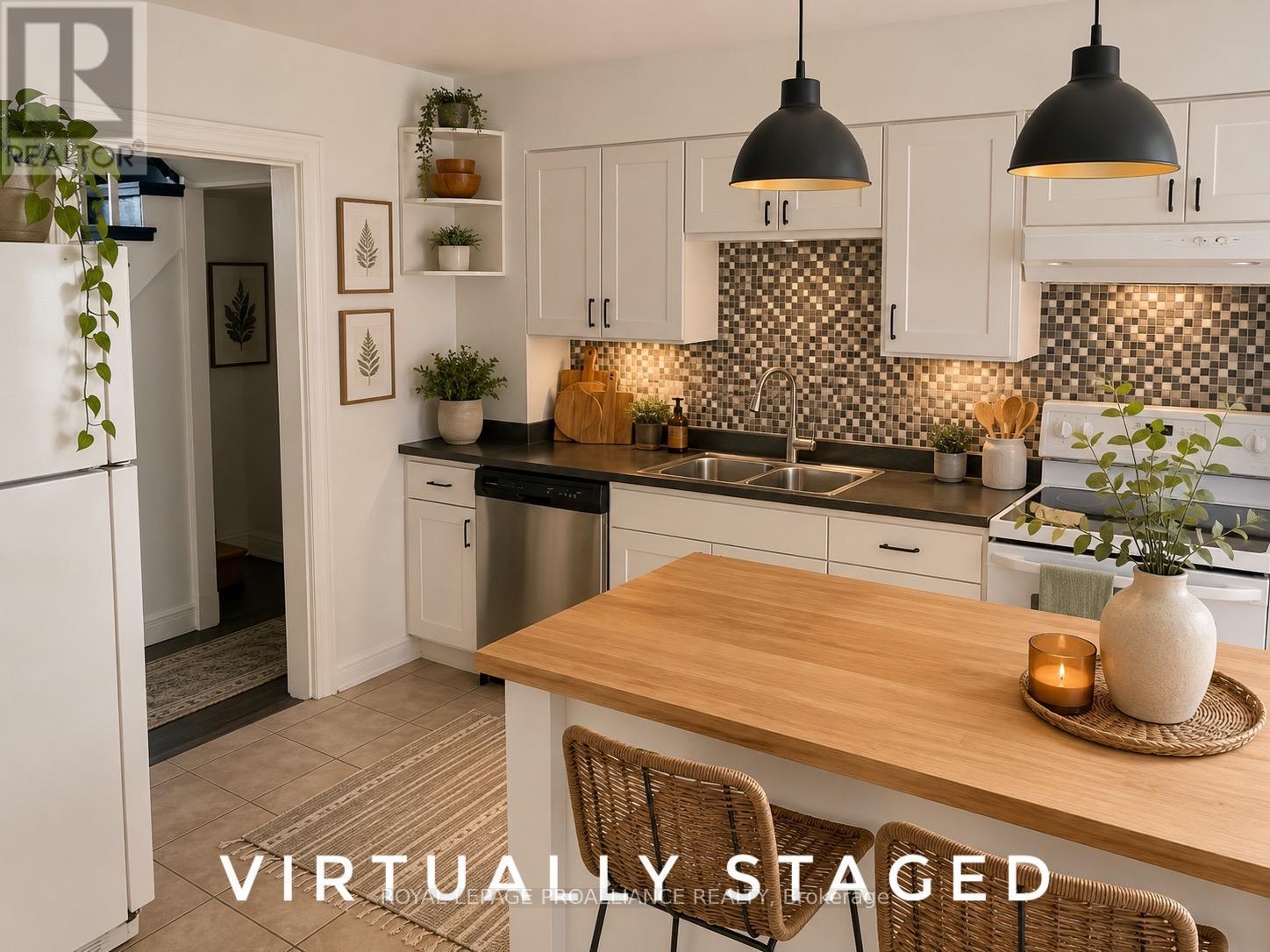 Virtually Staged - 99 Chatham Street, Kingston (East Of Sir John A. Blvd), ON