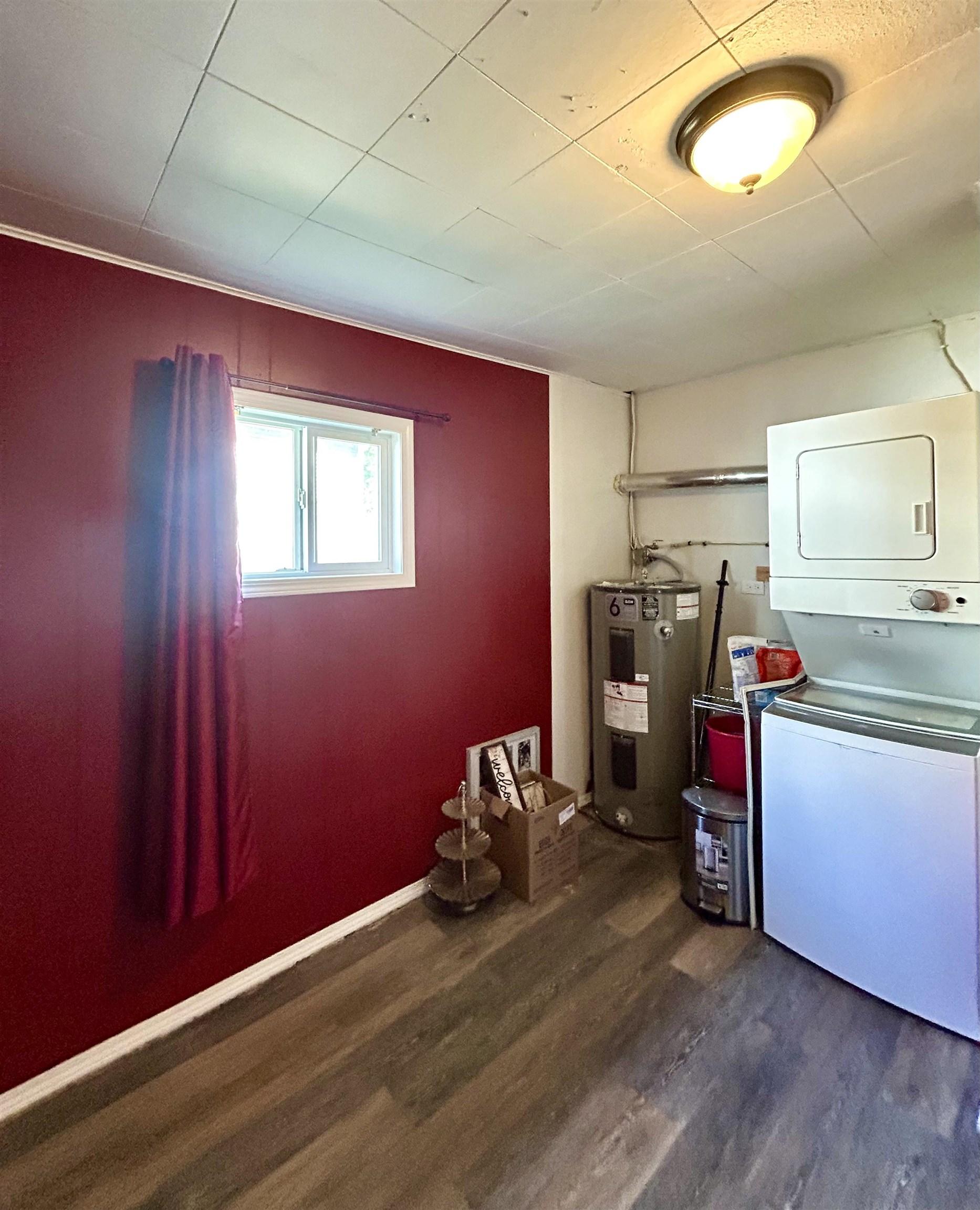 6080 Highway 11, Emo, ON - Indoor Photo Showing Laundry Room