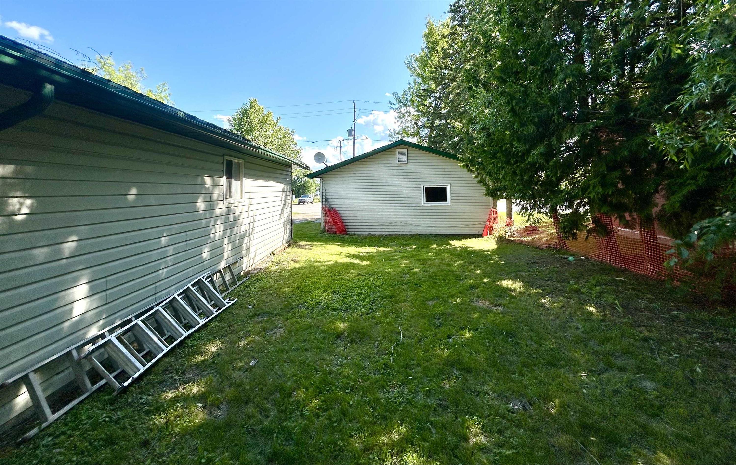6080 Highway 11, Emo, ON - Outdoor