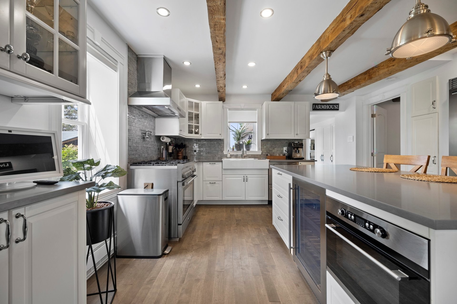 Kitchen - 81 Route 223, Lacolle, QC - Indoor Photo Showing Kitchen With Upgraded Kitchen