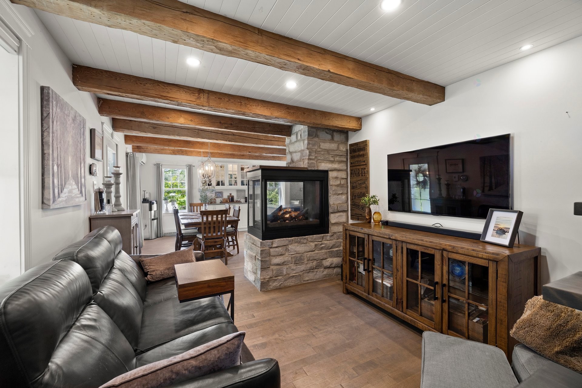 Living Room - 81 Route 223, Lacolle, QC - Indoor