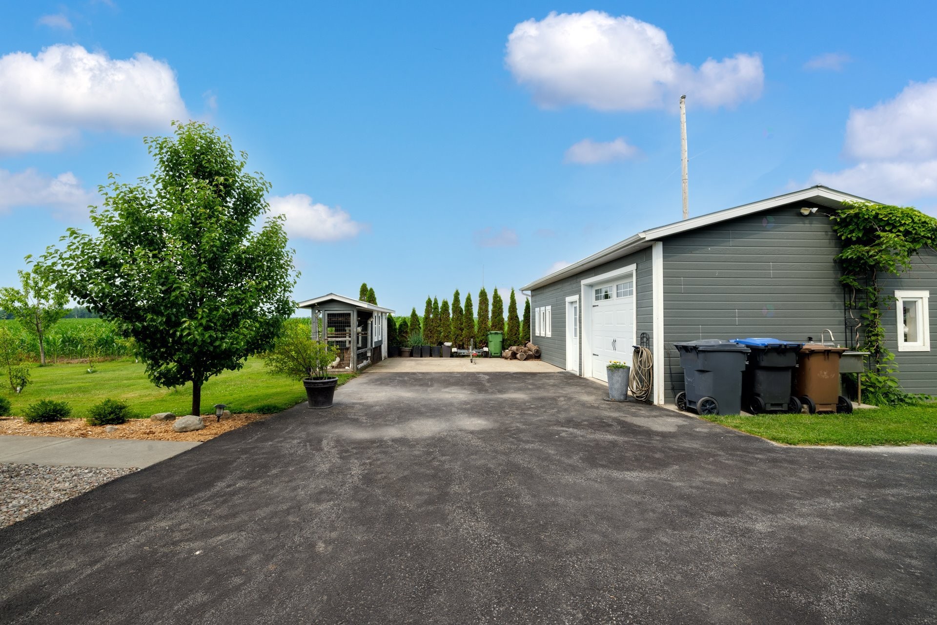 Courtyard - 81 Route 223, Lacolle, QC - Outdoor