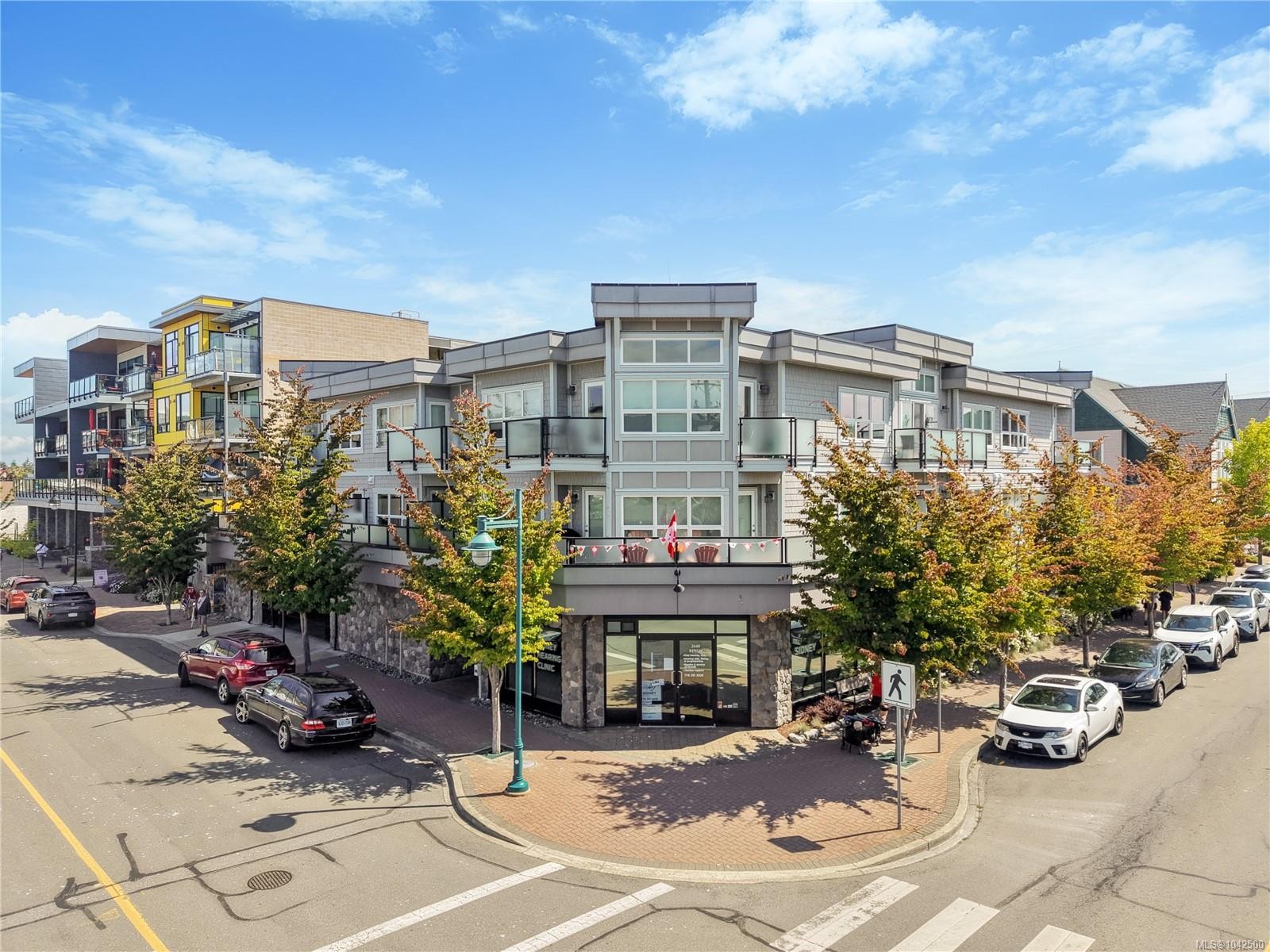 #308-9751 Fourth St, Sidney, BC