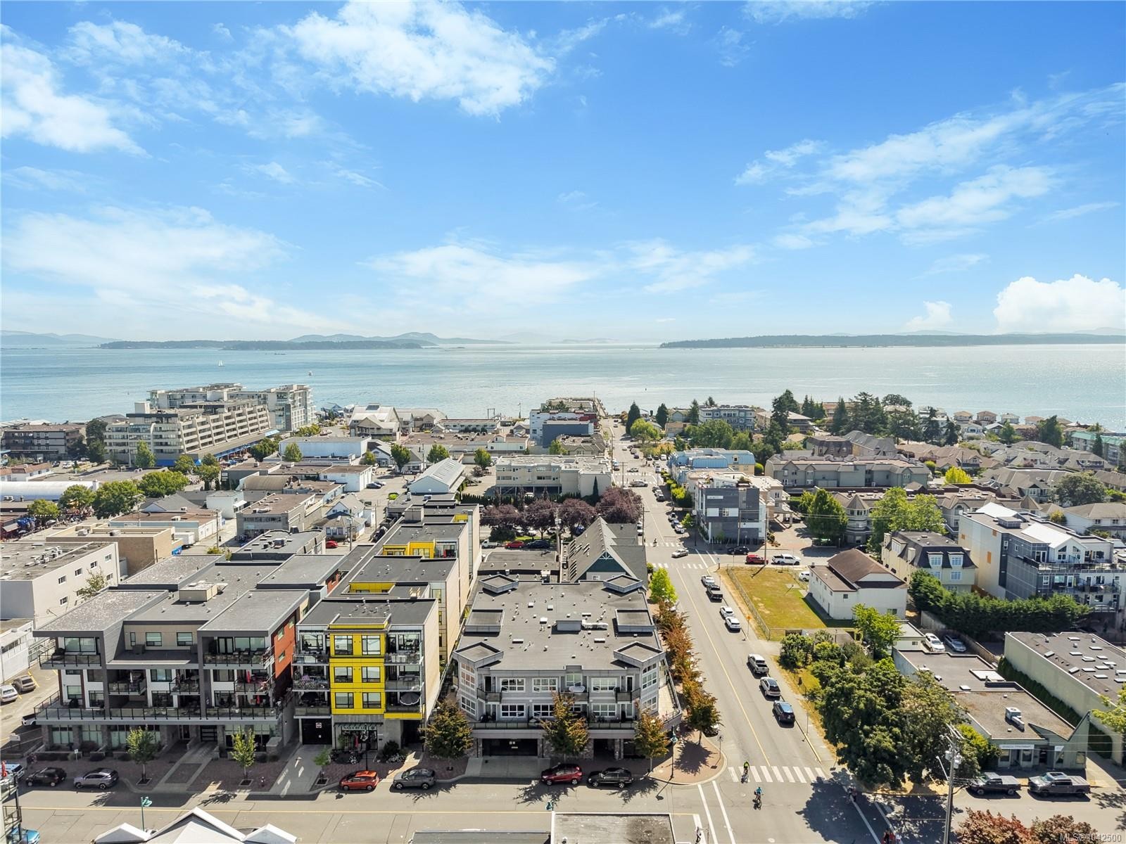 #308-9751 Fourth St, Sidney, BC
