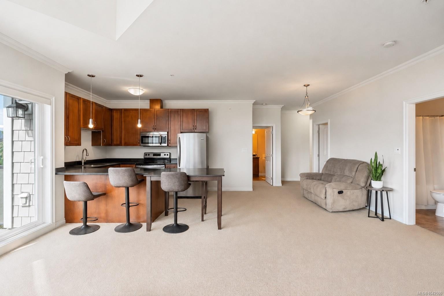 #308-9751 Fourth St, Sidney, BC