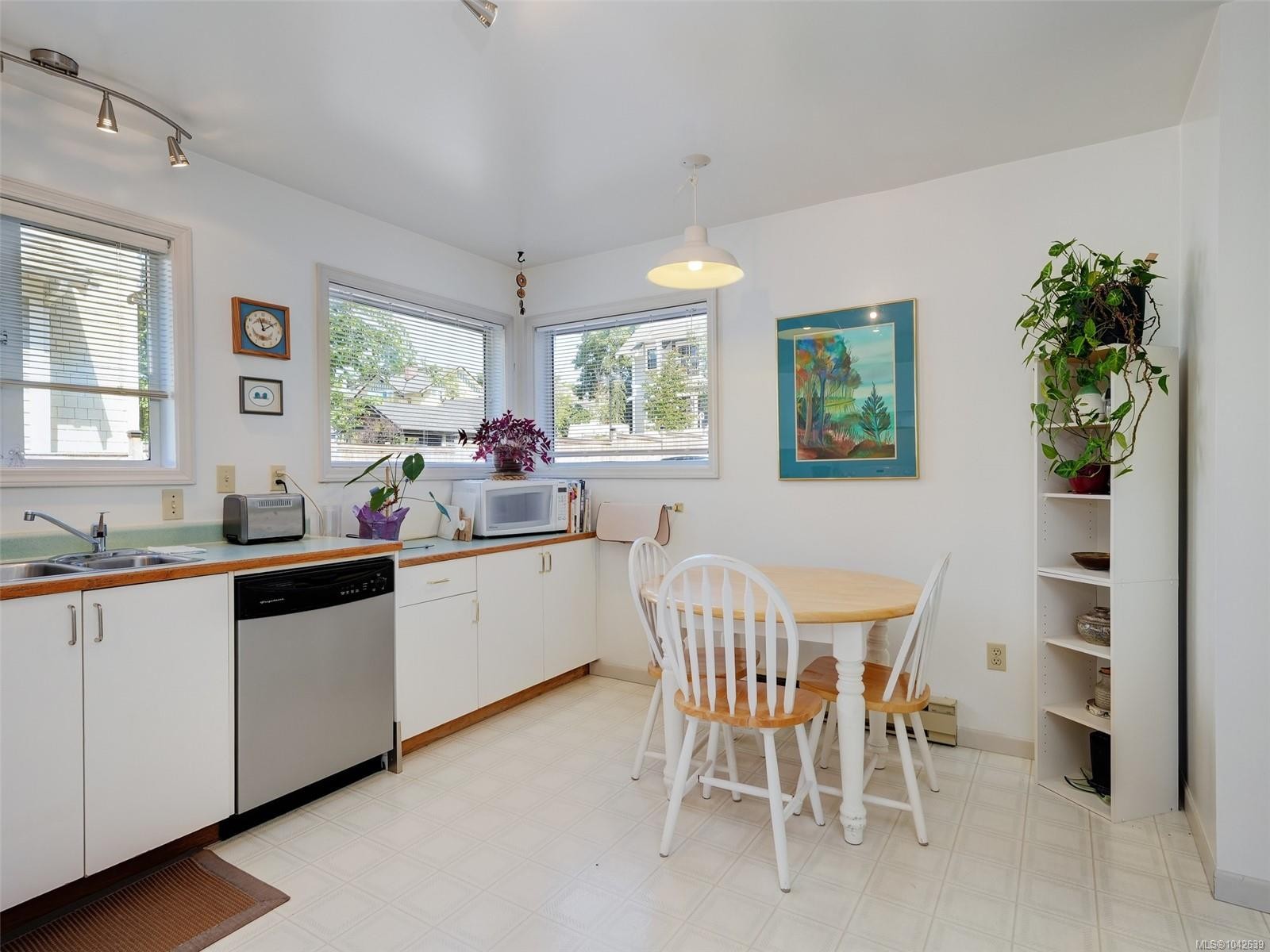 1230 Richardson St, Victoria, BC