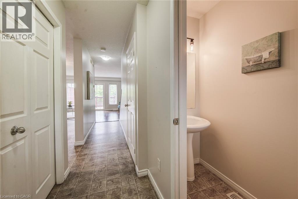 208 Featherstone Crescent, Kitchener, ON - Indoor Photo Showing Other Room
