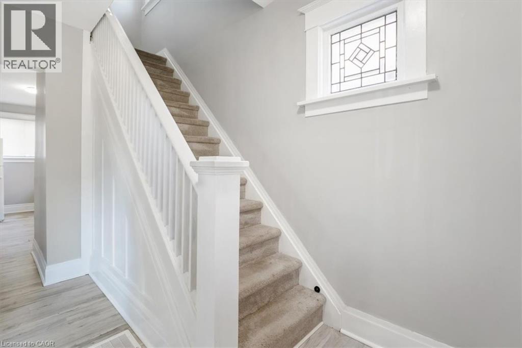 3 Carleton Street S Unit# Main, Thorold, ON