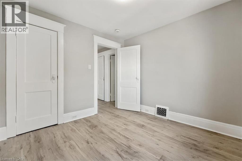 3 Carleton Street S Unit# Main, Thorold, ON