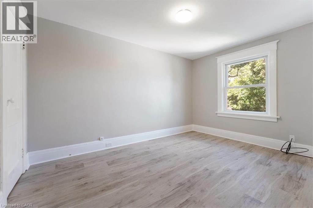 3 Carleton Street S Unit# Main, Thorold, ON