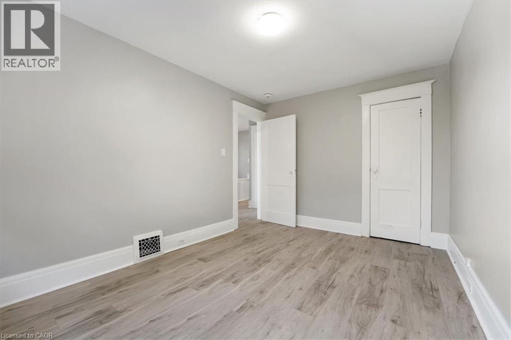 3 Carleton Street S Unit# Main, Thorold, ON