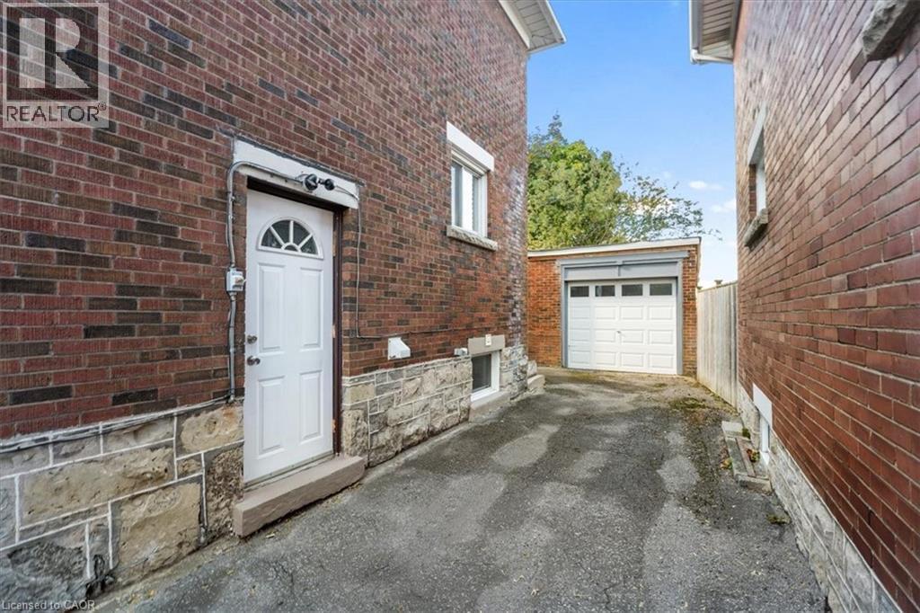 3 Carleton Street S Unit# Main, Thorold, ON