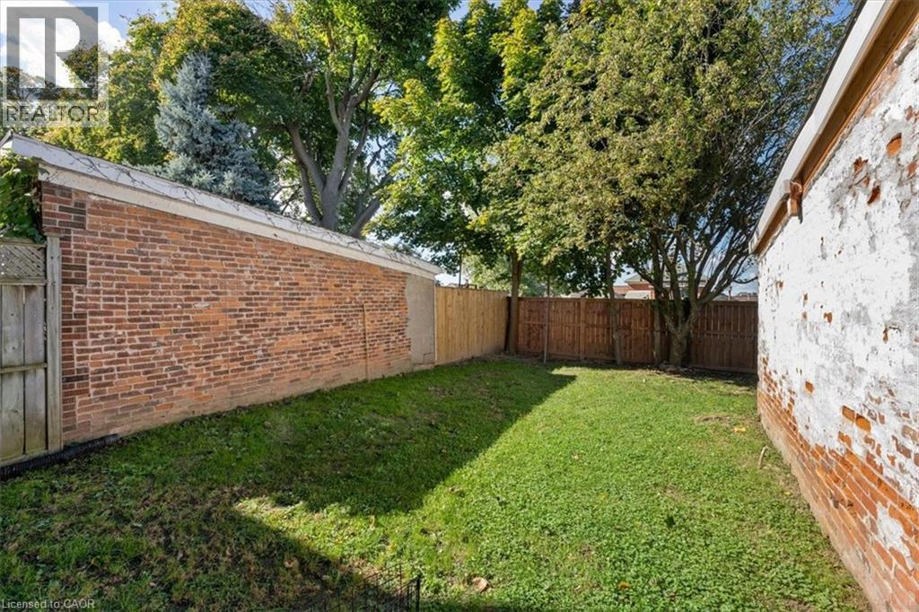 3 Carleton Street S Unit# Main, Thorold, ON