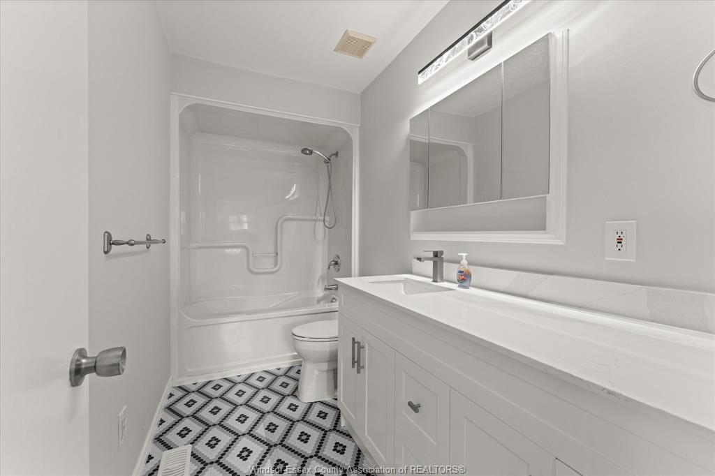 1740 Jefferson, Windsor, ON