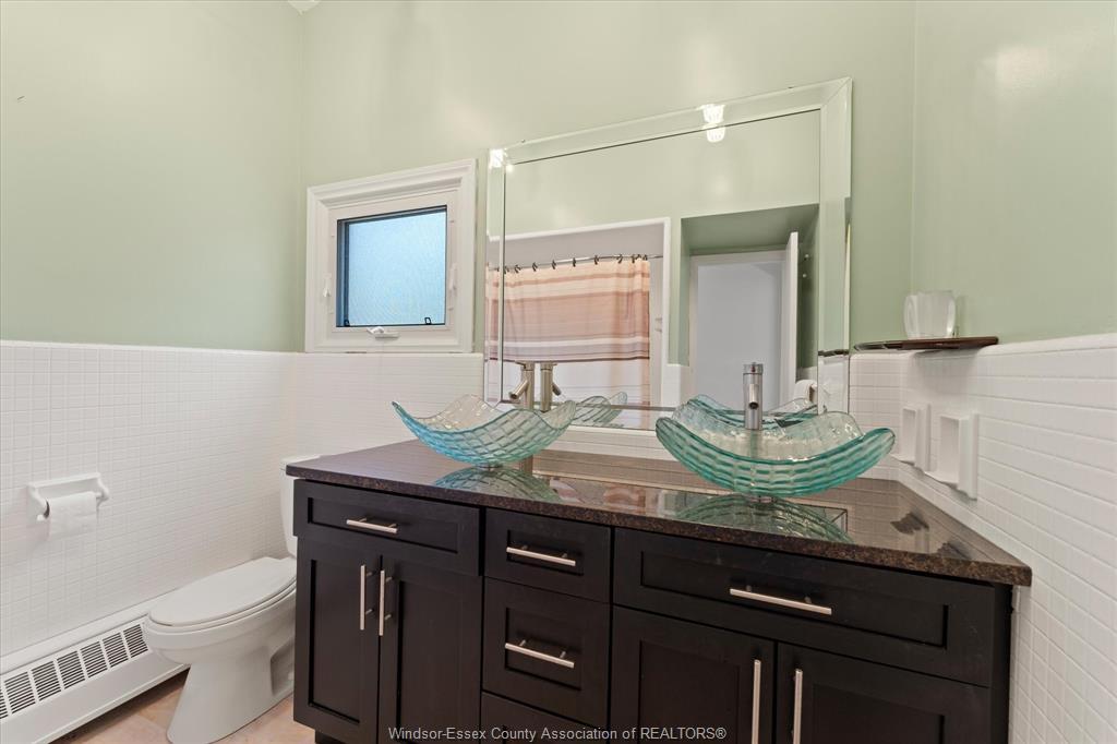 3740 Ouellette, Windsor, ON