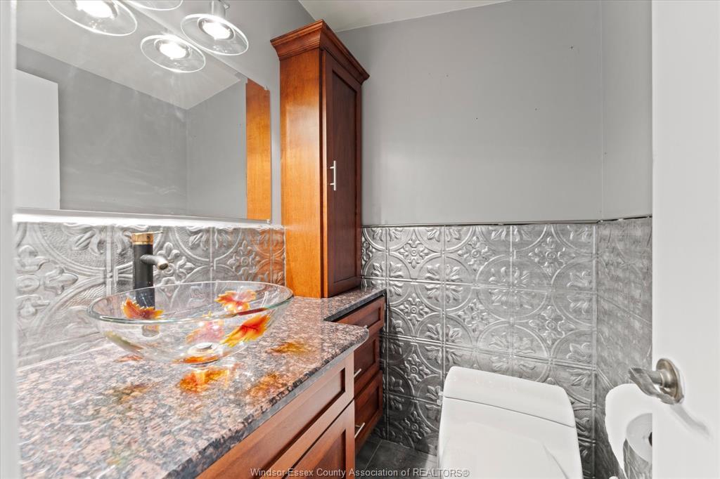 3740 Ouellette, Windsor, ON