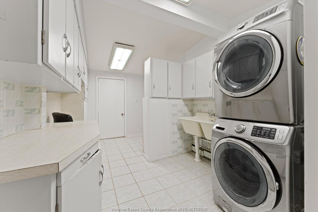 3740 Ouellette, Windsor, ON