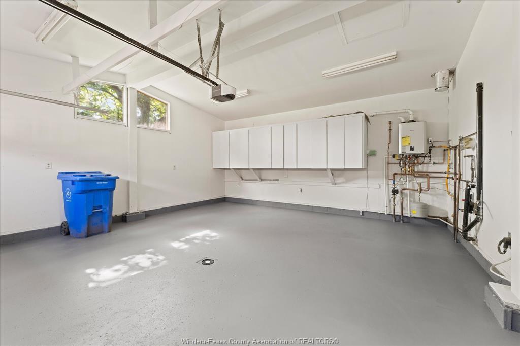 3740 Ouellette, Windsor, ON