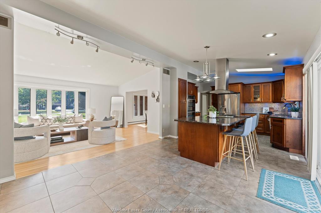 3740 Ouellette, Windsor, ON
