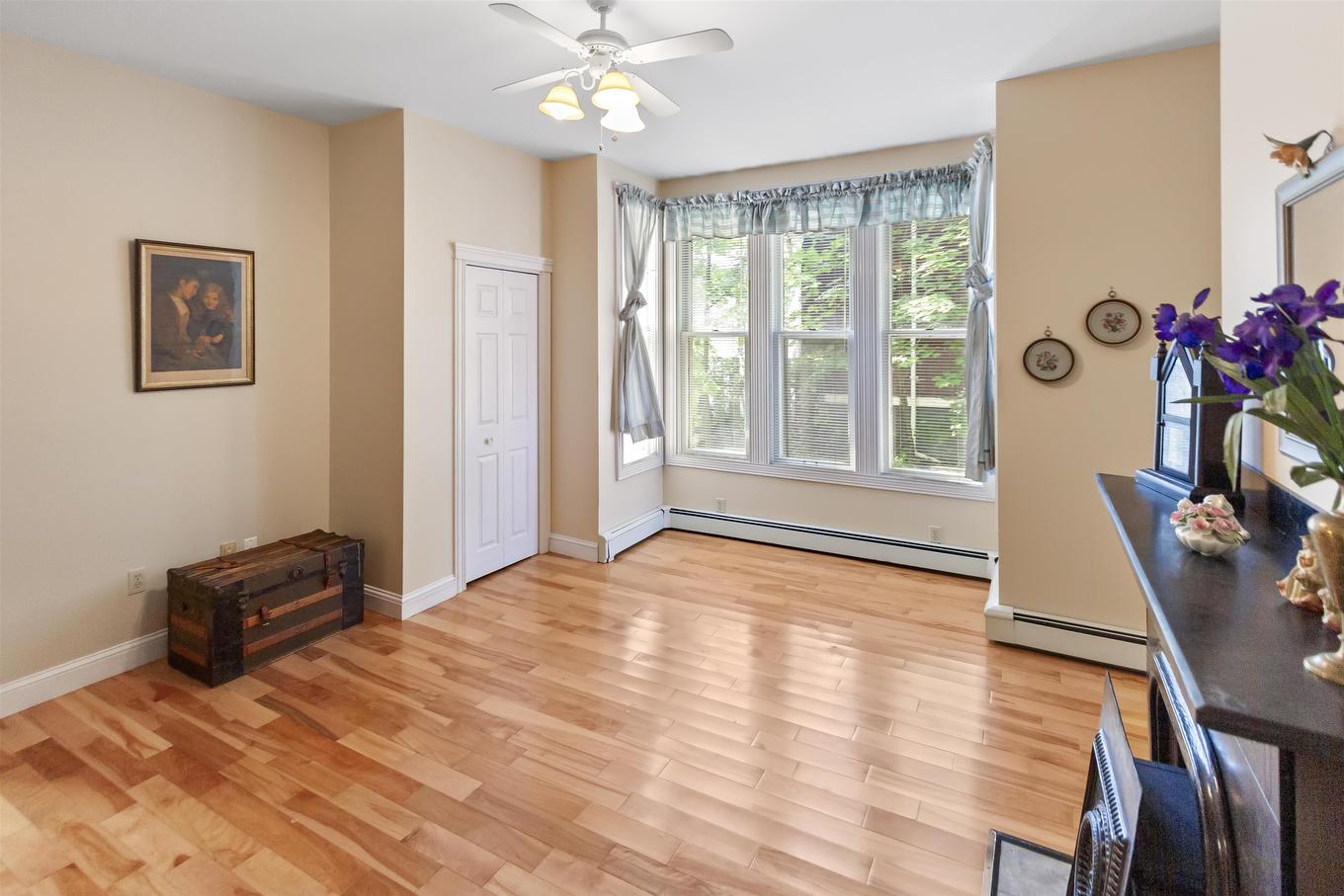 1 202-204 Euston Street, Charlottetown, PE
