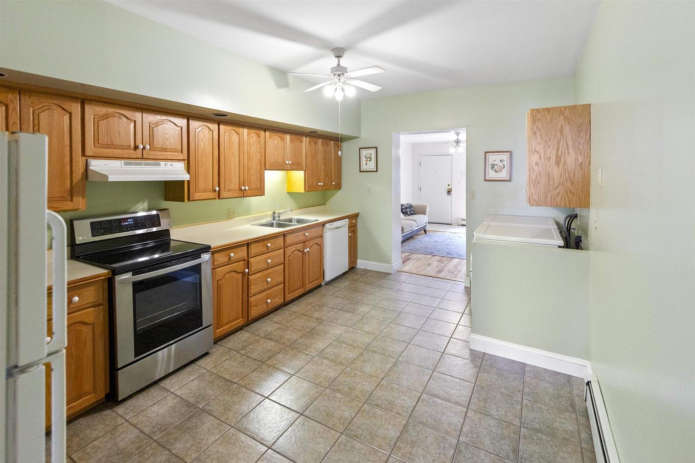 1 202-204 Euston Street, Charlottetown, PE