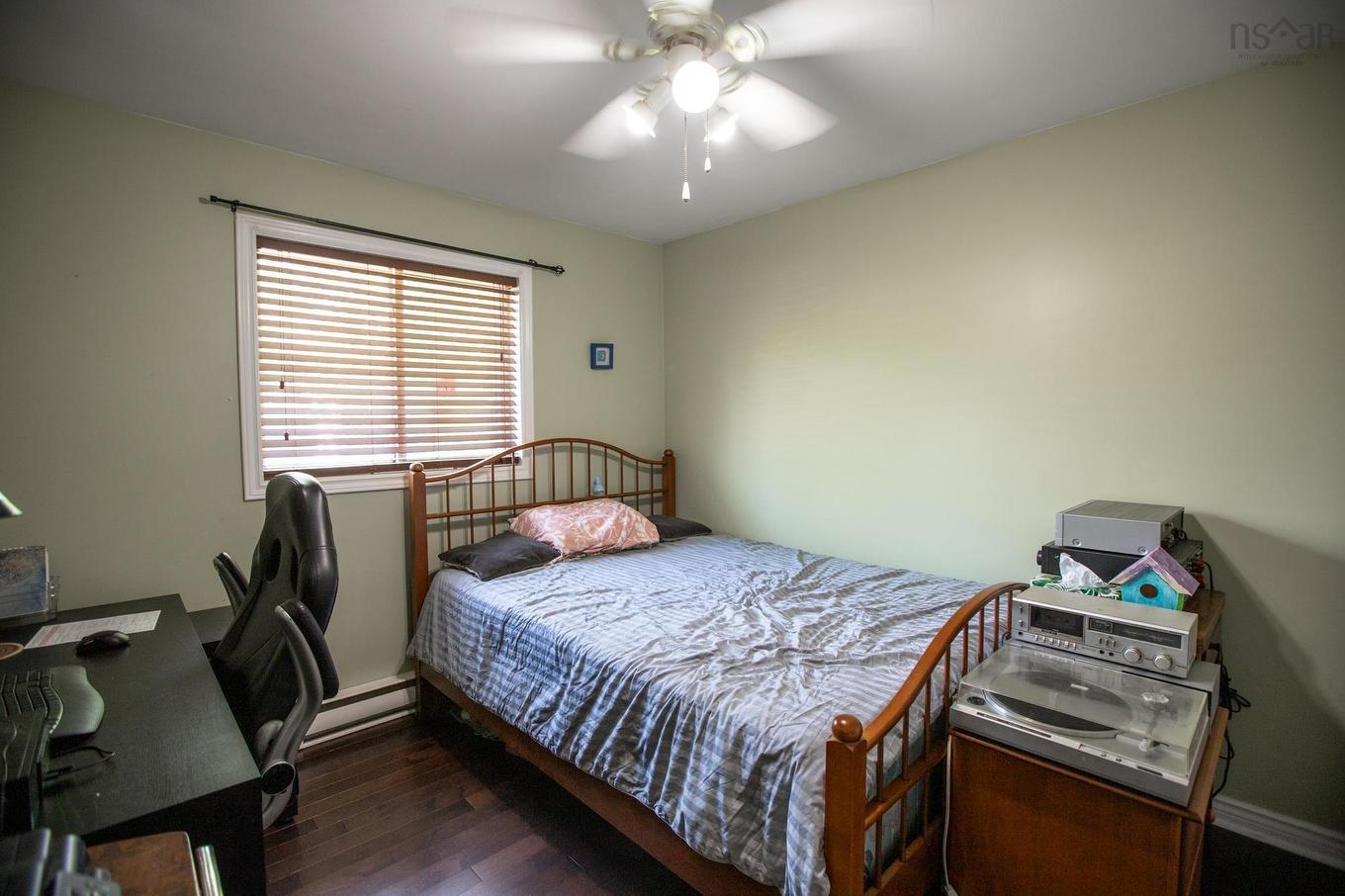 15 Daun Avenue, Enfield, NS