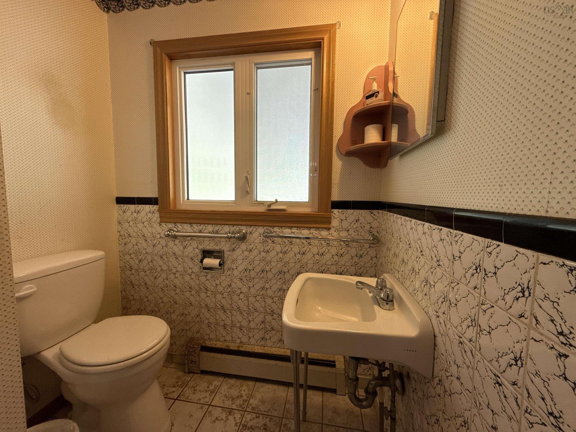 22807 Highway 7, Sheet Harbour, NS