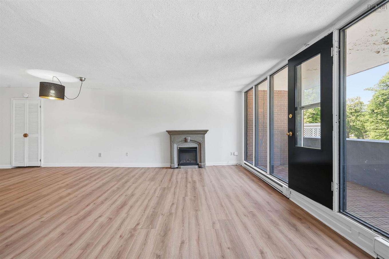 210 5959 Spring Garden Road, Halifax, NS