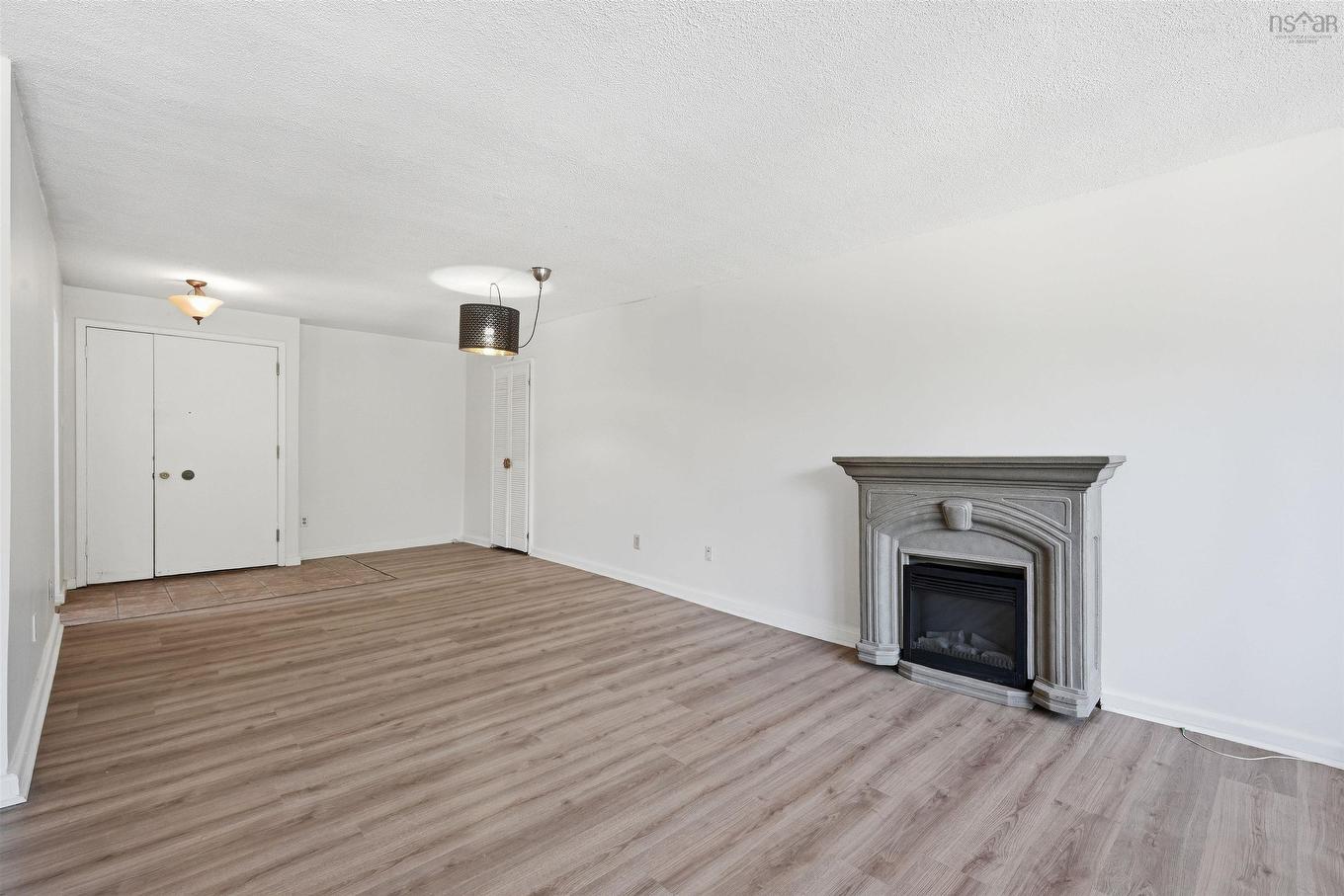 210 5959 Spring Garden Road, Halifax, NS