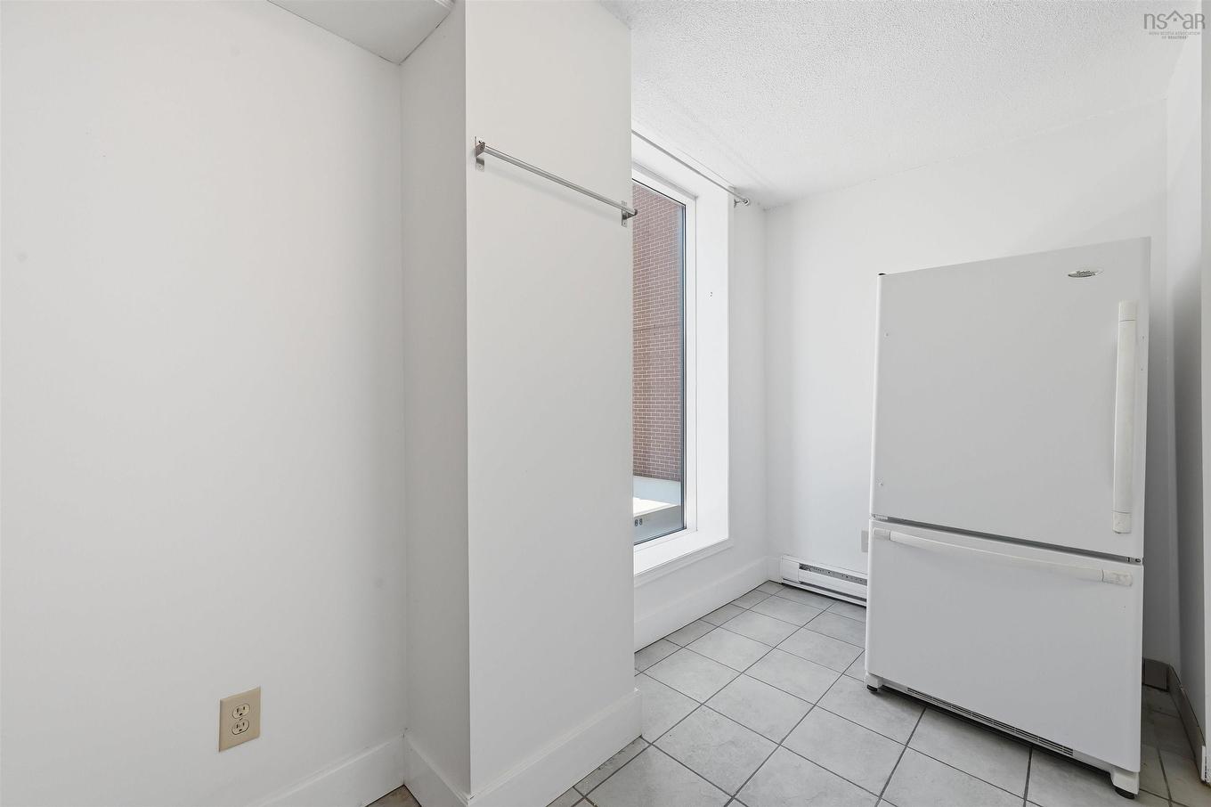 210 5959 Spring Garden Road, Halifax, NS