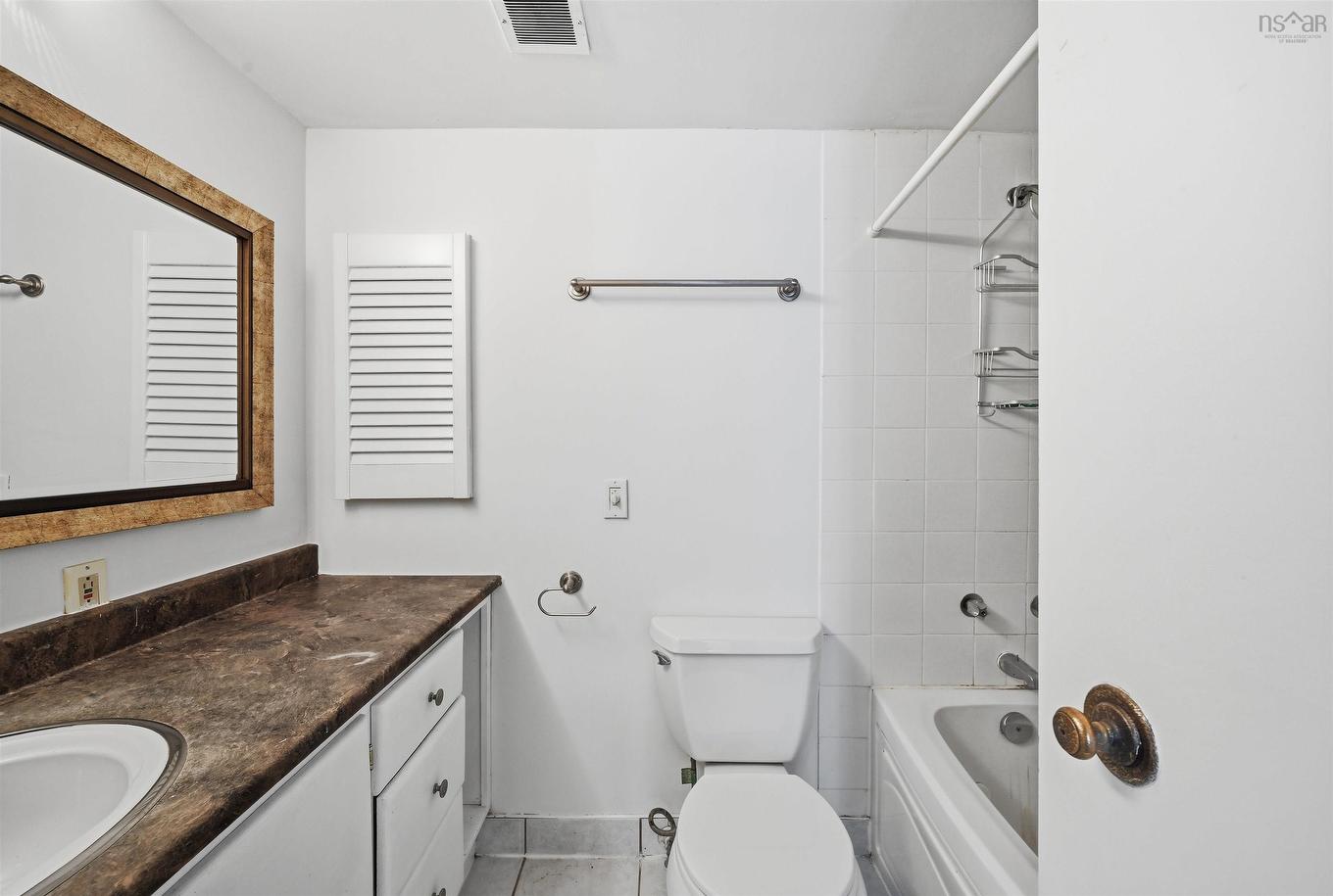 210 5959 Spring Garden Road, Halifax, NS