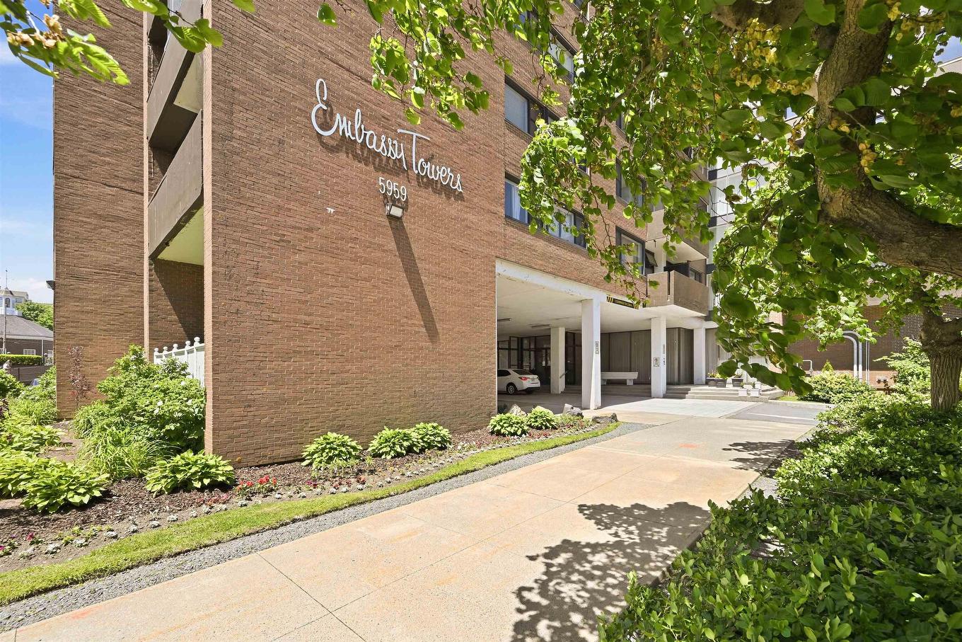 210 5959 Spring Garden Road, Halifax, NS