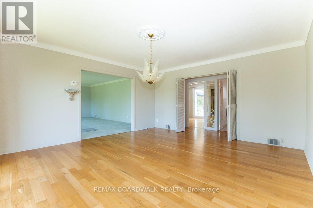 3654 Navan Road, Ottawa, ON