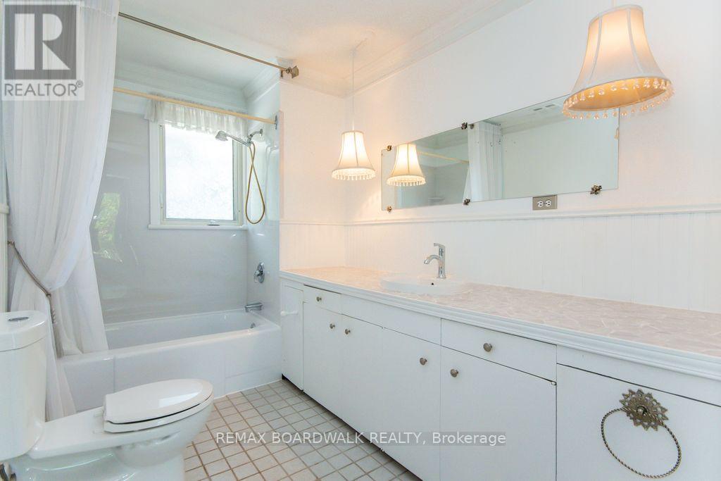 3654 Navan Road, Ottawa, ON