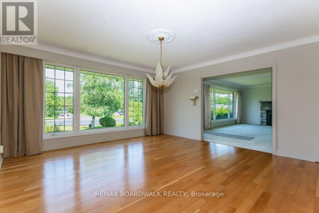 3654 Navan Road, Ottawa, ON