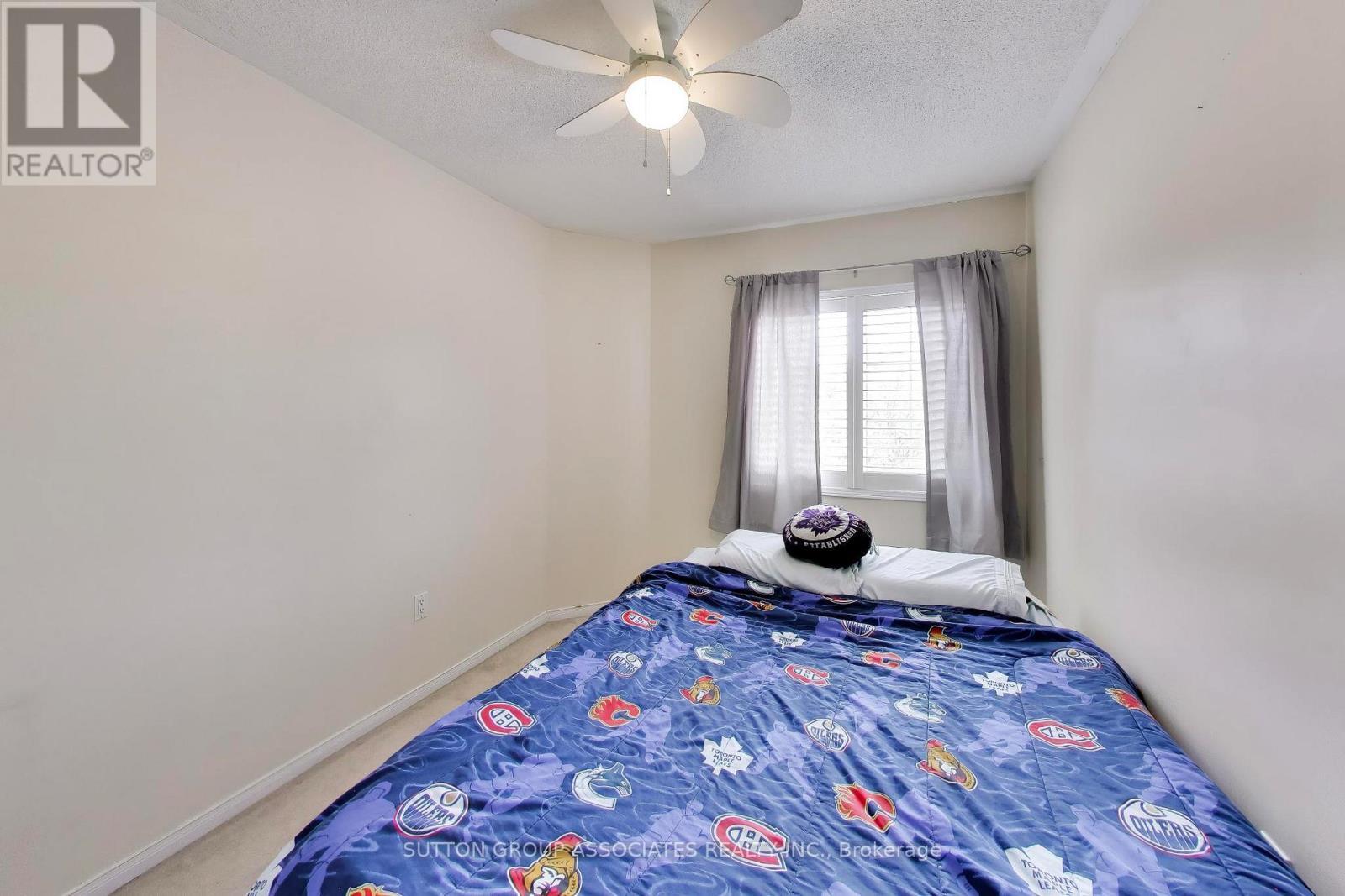 6321 Amber Glen Drive, Mississauga, ON