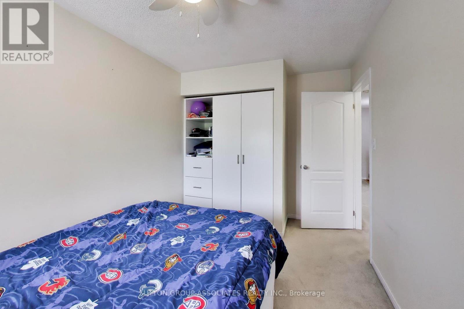 6321 Amber Glen Drive, Mississauga, ON
