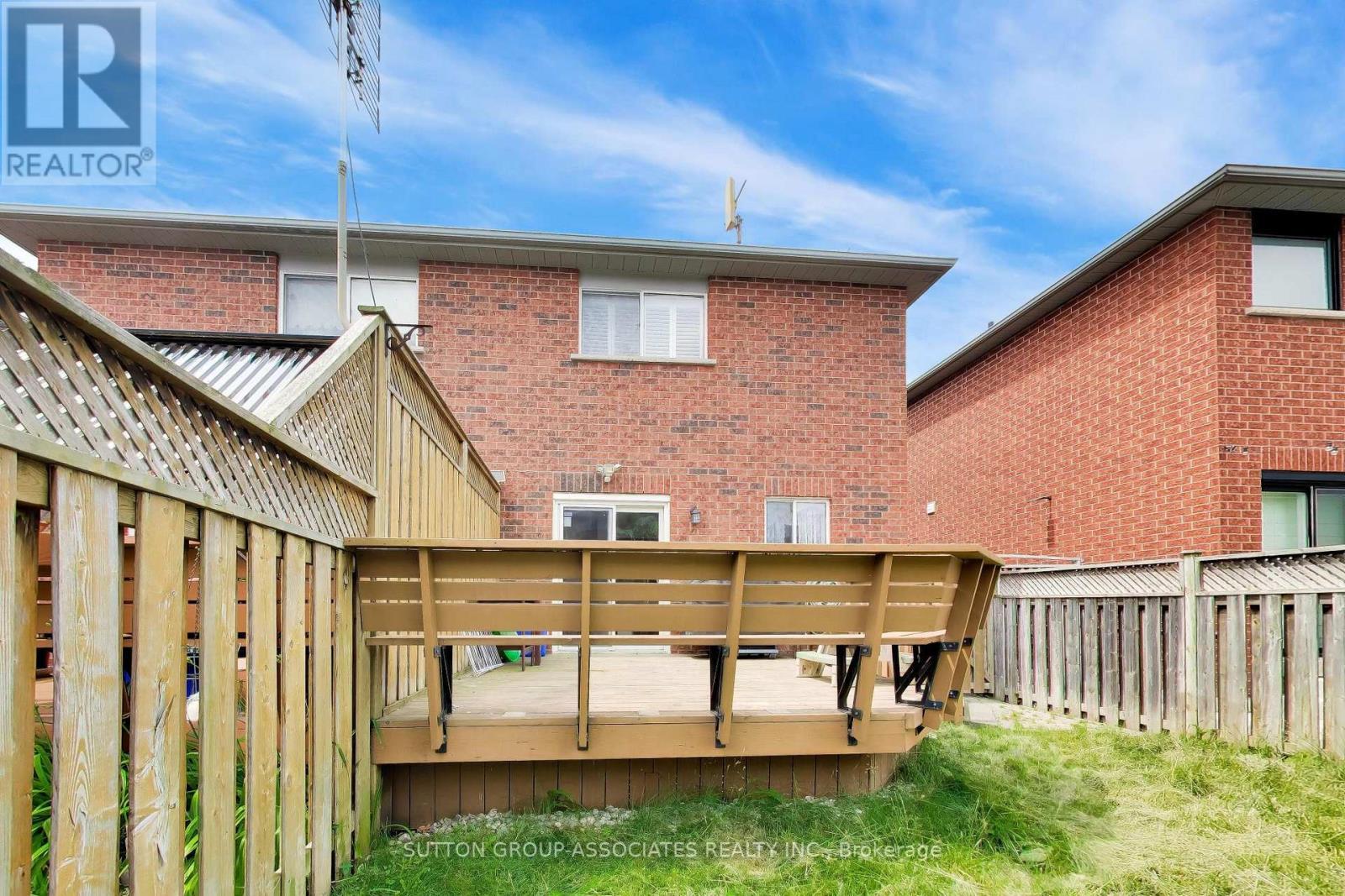 6321 Amber Glen Drive, Mississauga, ON