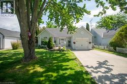 61 LESLIE Avenue Port Dover, ON N0A 1N4