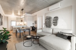 212-9235 Rue Notre-Dame E. Montréal (Mercier/Hochelaga-Maisonneuve), QC H1L 3N3