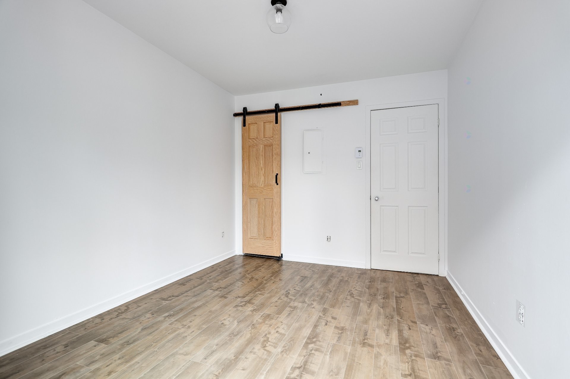 Chambre à coucher - 15996 Rue Victoria, Montréal (Rivière-Des-Prairies/Pointe-Aux-Trembles), QC