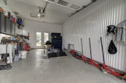 Garage - 