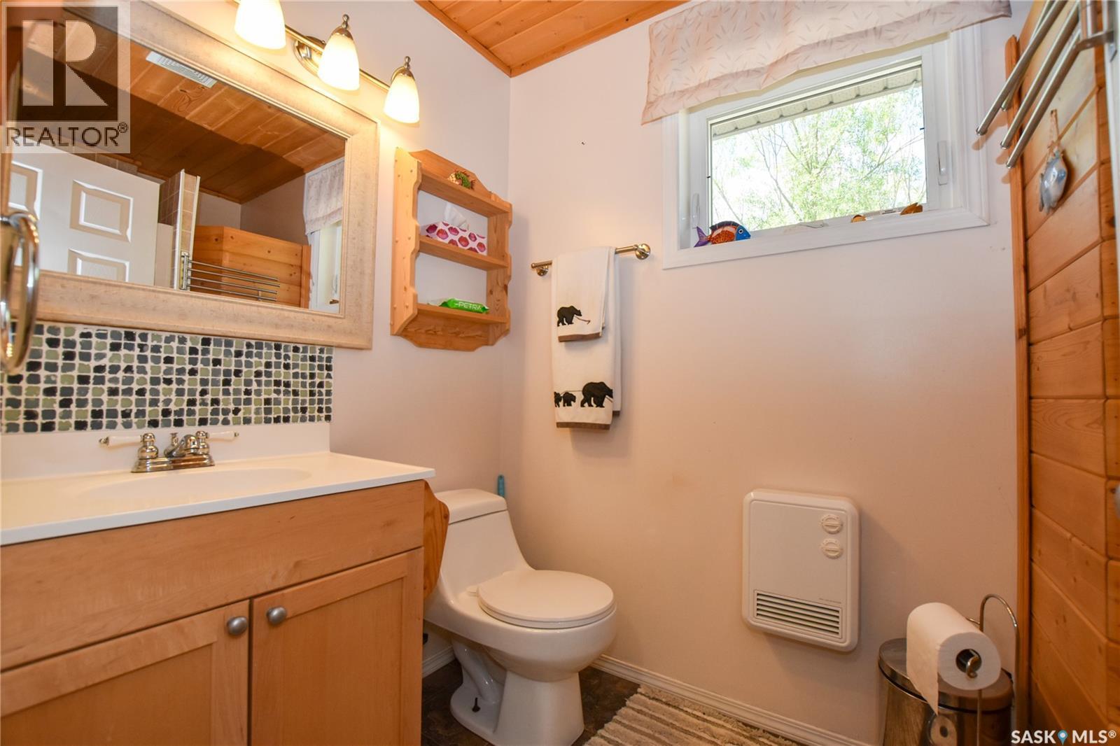 134 Sunridge Road, Pebble Baye, SK - Indoor Photo Showing Bathroom