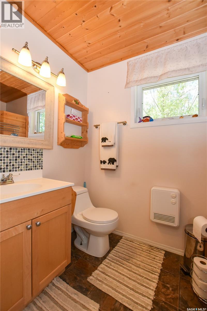 134 Sunridge Road, Pebble Baye, SK - Indoor Photo Showing Bathroom